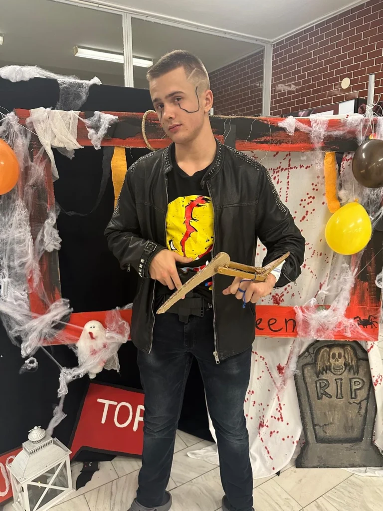 Halloweenská přehlídka na domově mládeže