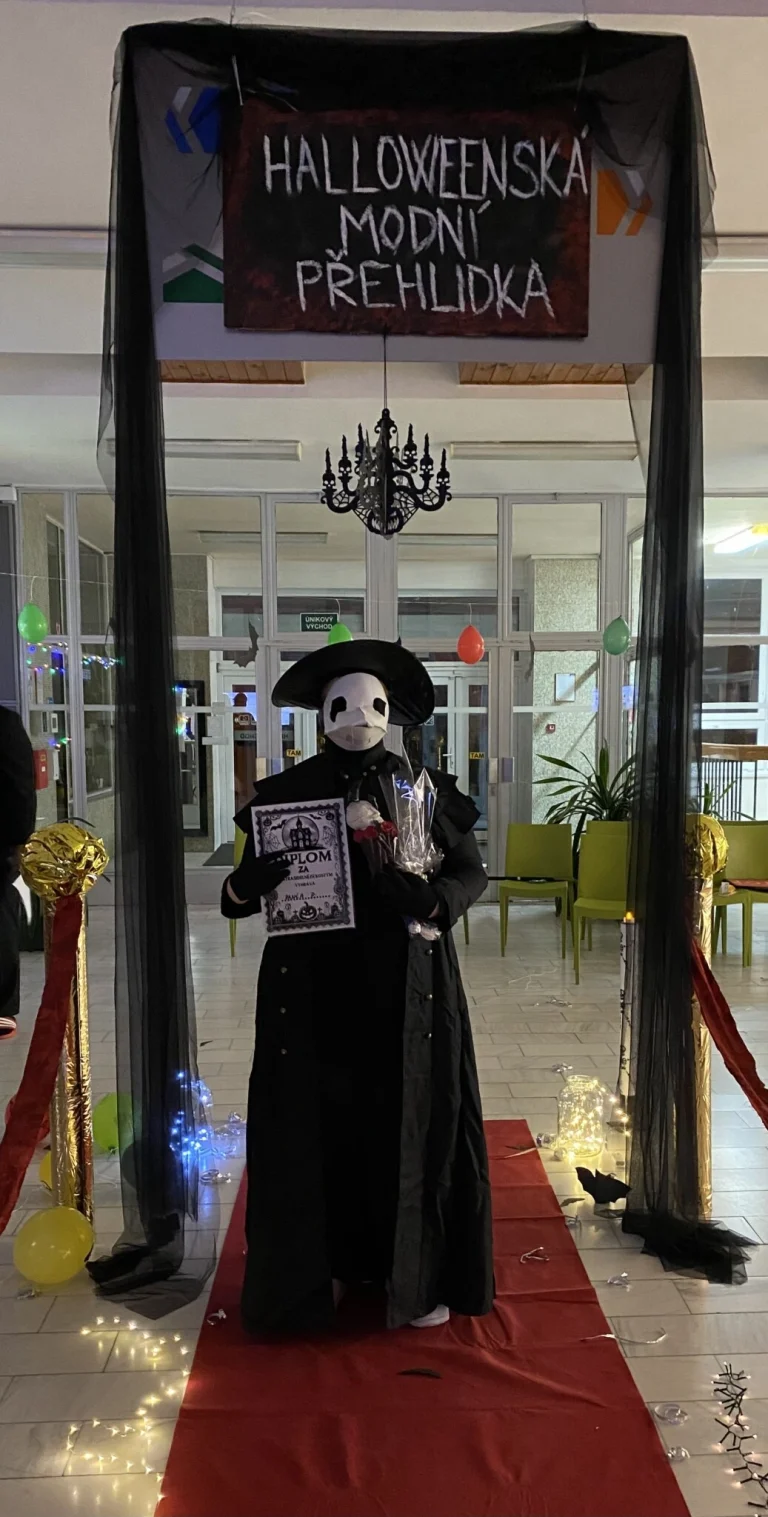 Halloweenská přehlídka na domově mládeže