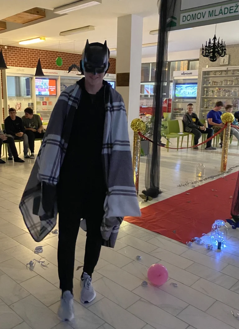 Halloweenská přehlídka na domově mládeže