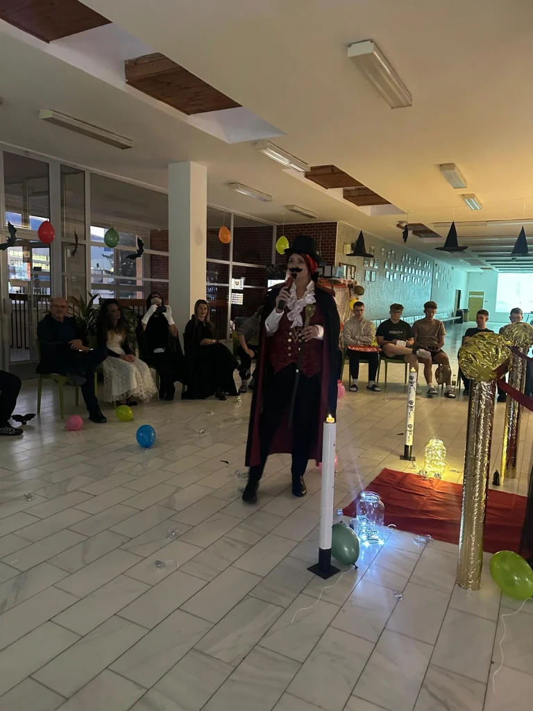 Halloweenská přehlídka na domově mládeže