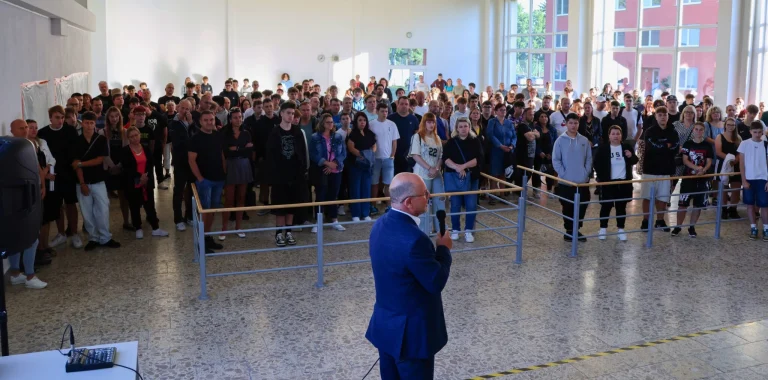 1. školní den - zahájení pro první ročníky