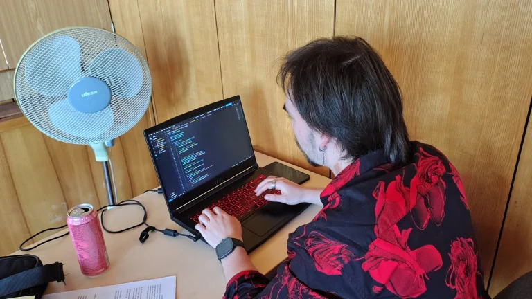 krajská soutěž v programování M-tes 2026
